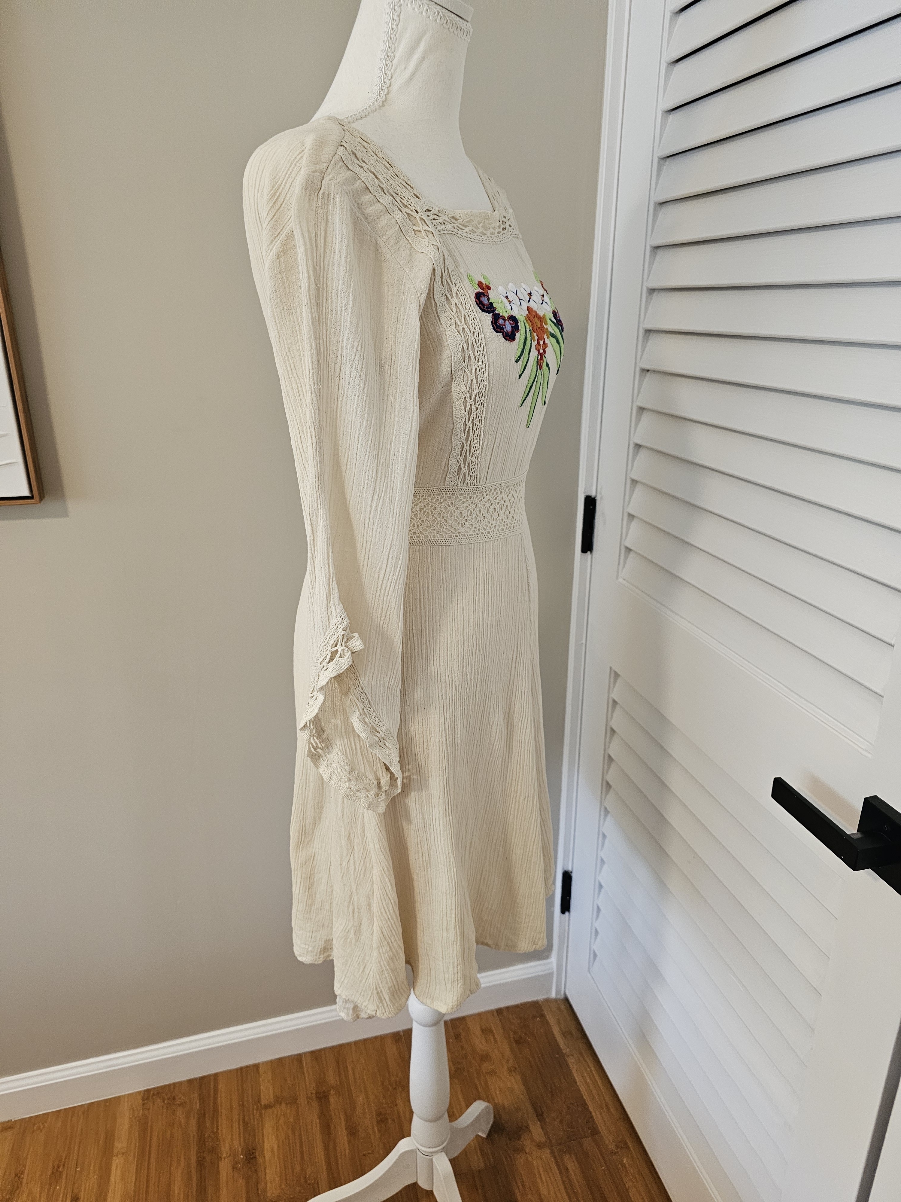 Chasing Unicorns Amelia Dress New With Tags! Size Medium — image 6 of 8